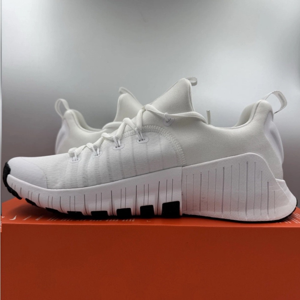 Nike Free Metcon 6 White Black BRAND NEW Multiple Sizes - Picture 6 of 7